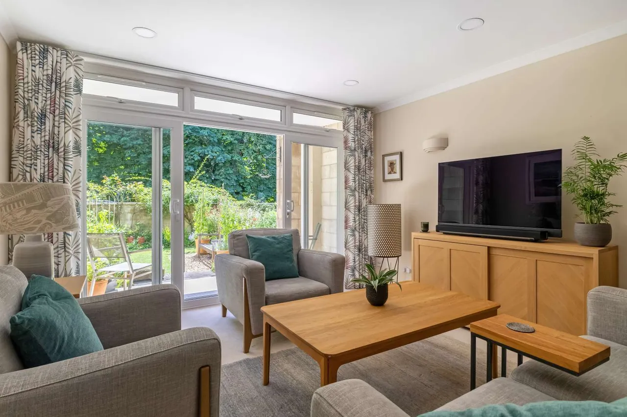 Henrietta Gardens, Bath, Somerset, BA2 6LZ, photo 4