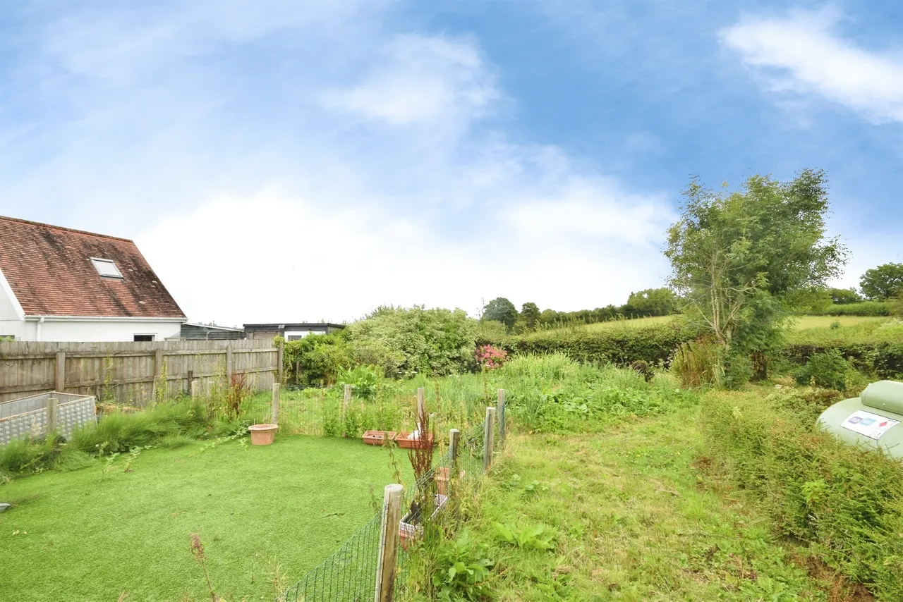 Bodfuan LLANELLI, SA14, photo 17