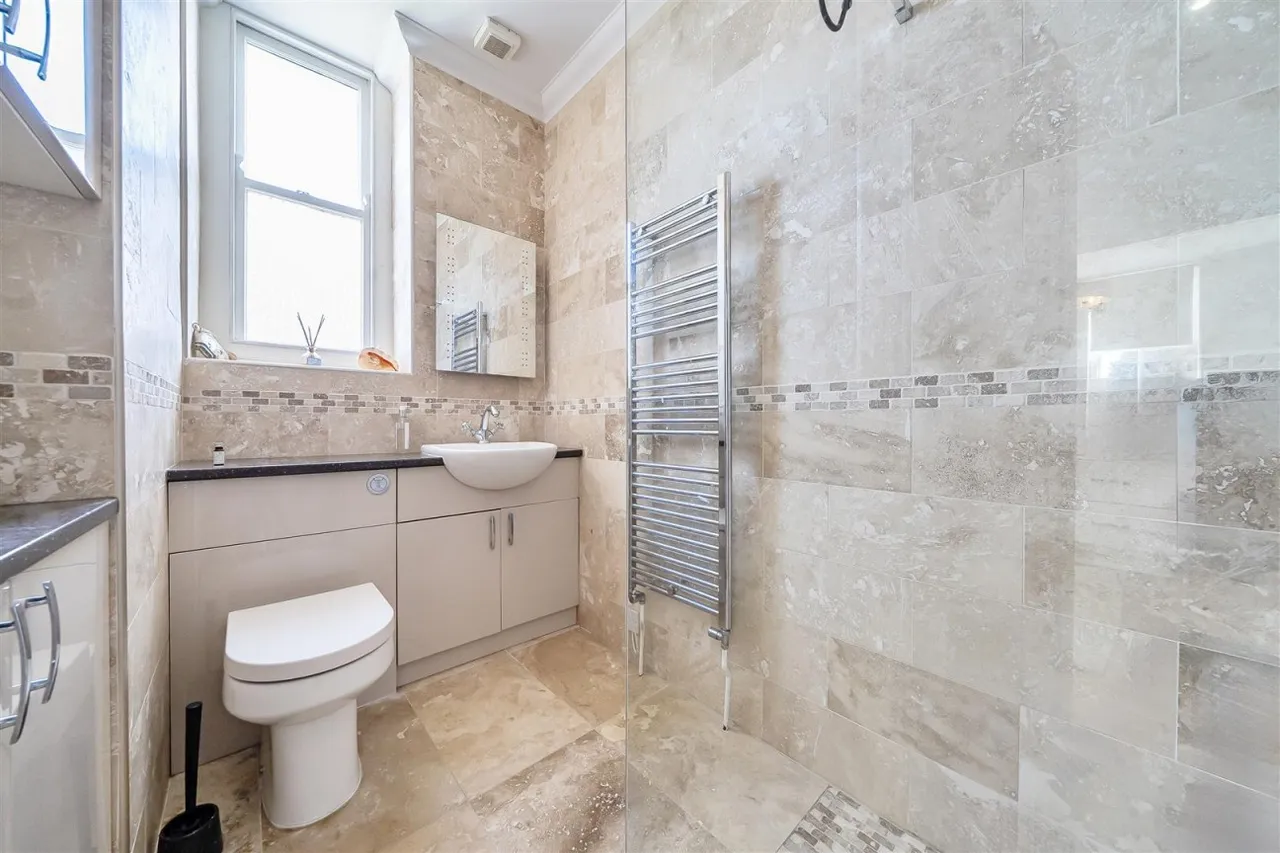High Street, Swanage, BH19, photo 6
