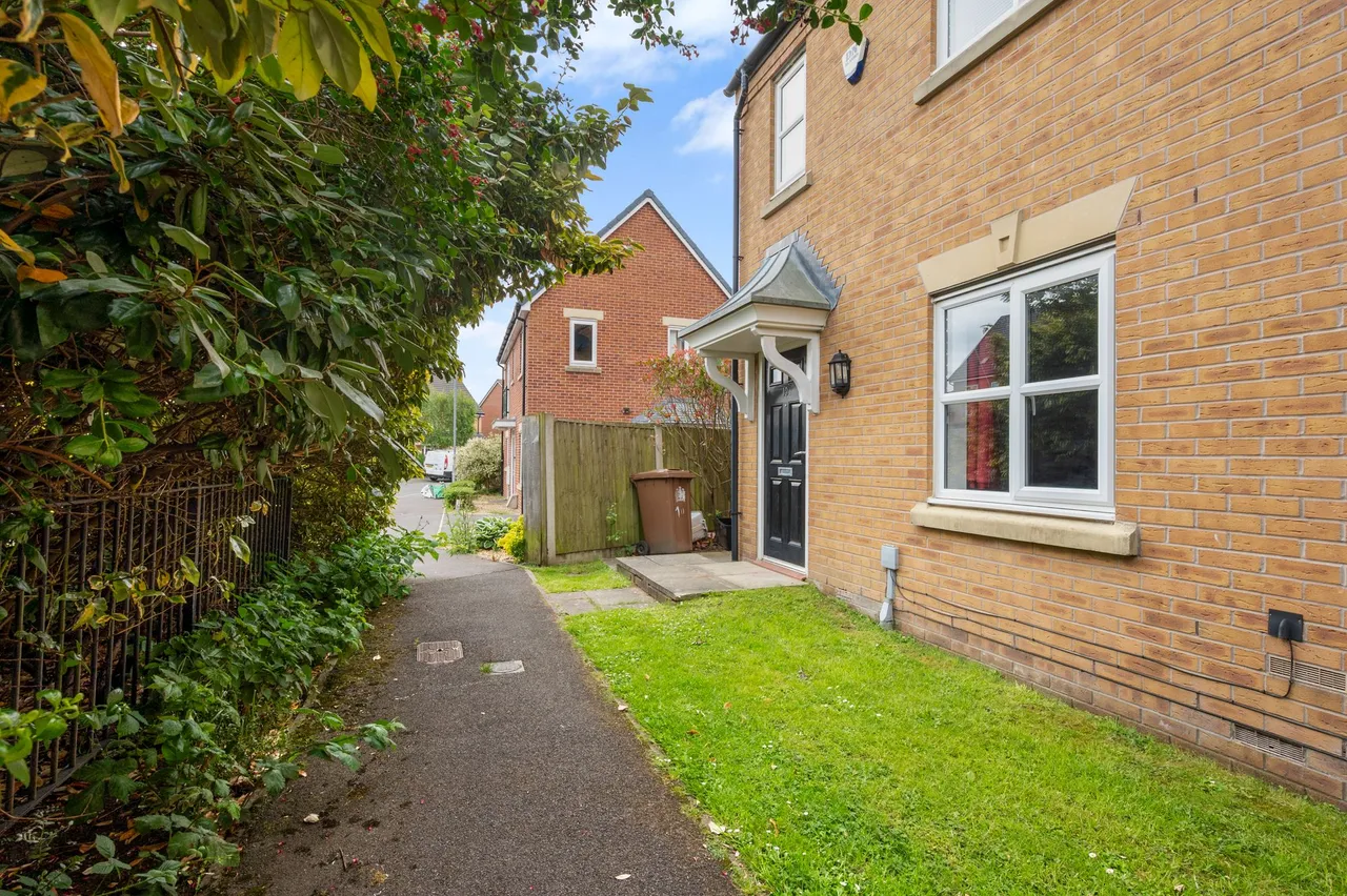 Trentham Close, St. Helens, WA9, photo 21