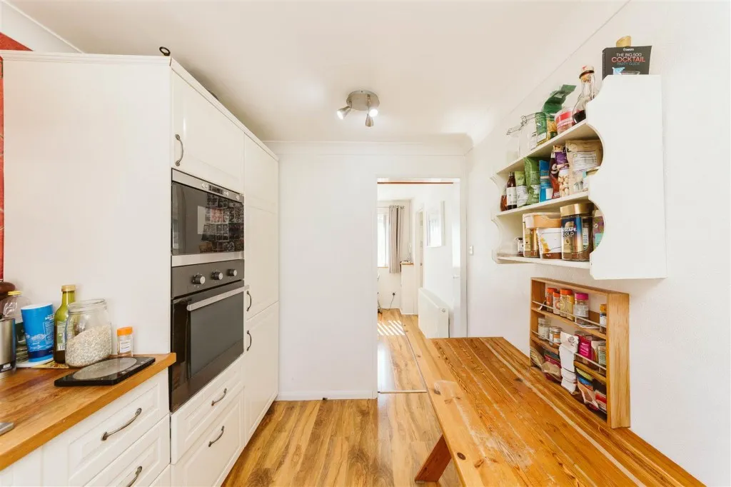 5c, Cairns Court, Cairns Road, Westbury Park, Bristol, BS6 7TL, photo 5