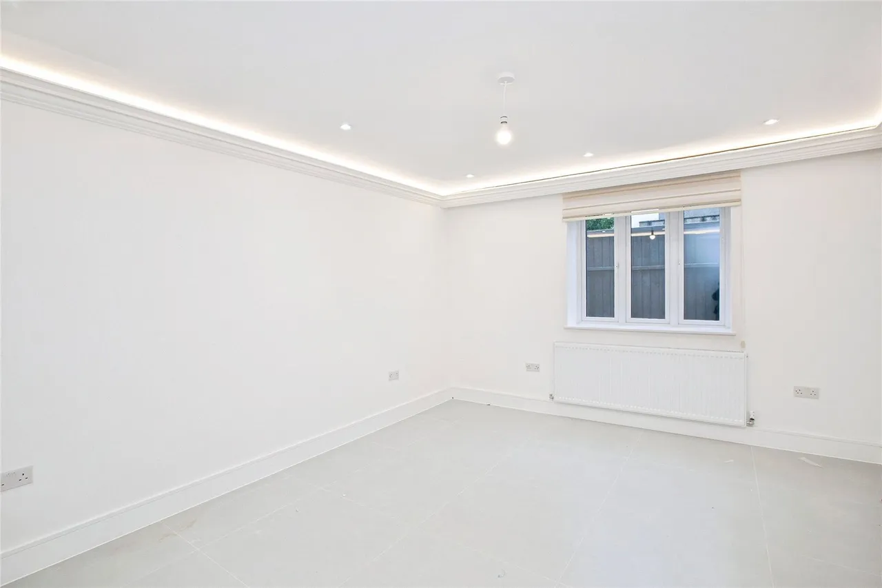 Perkins Road, Ilford, IG2, photo 14