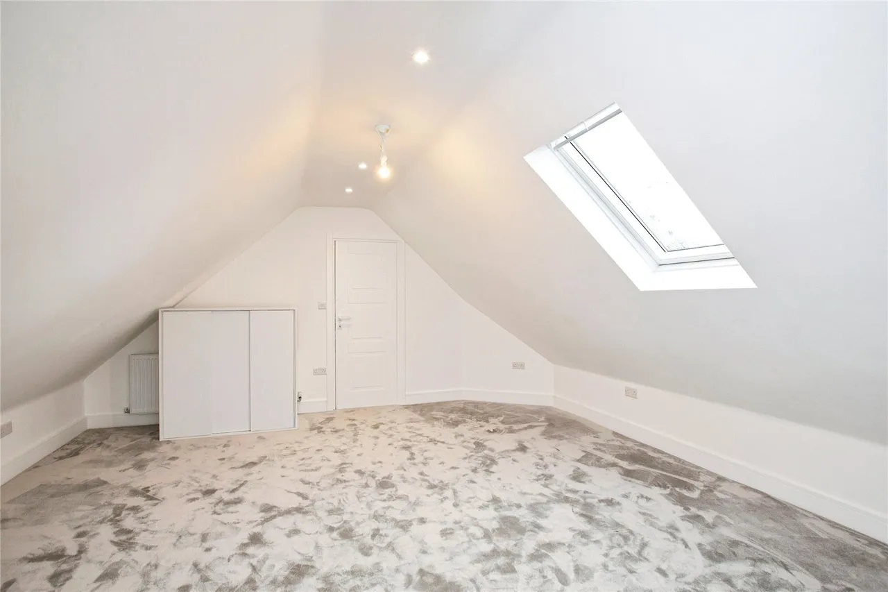 Perkins Road, Ilford, IG2, photo 12