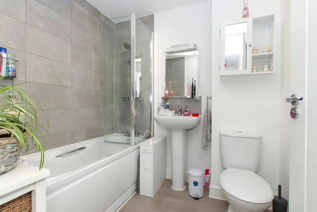 Haxters End, Berkhamsted, Hertfordshire, HP4 3FJ, photo 8