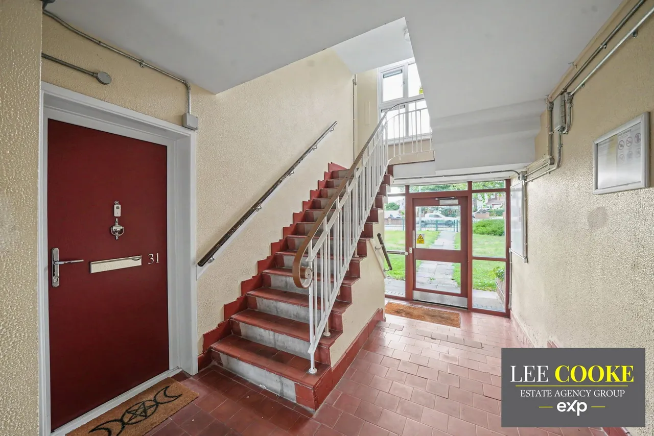 Queens Court, Off Cannock Road, Fallings Park, Wolverhampton, WV10 0RN, photo 6