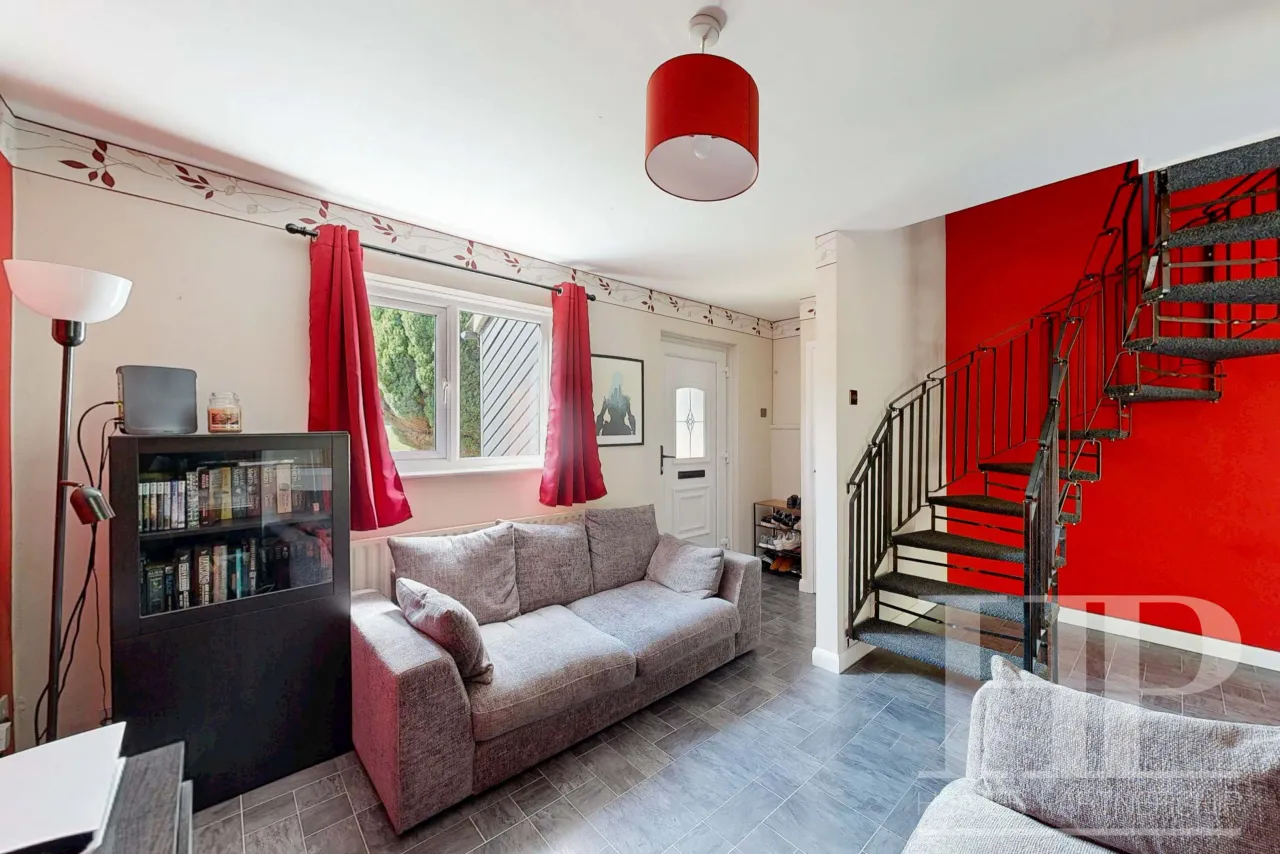 Greenways Walk, Crawley, RH11, photo 8