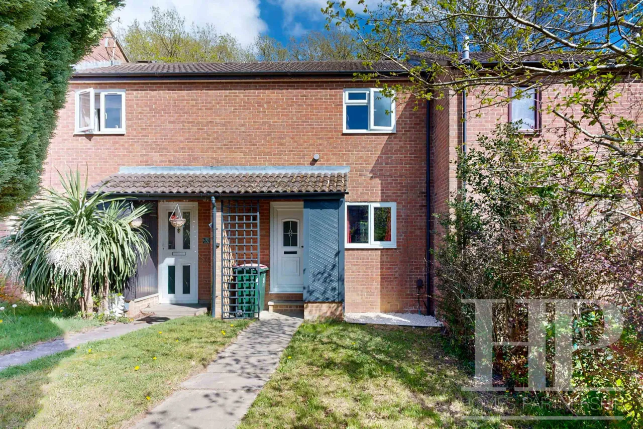 Greenways Walk, Crawley, RH11, photo 2