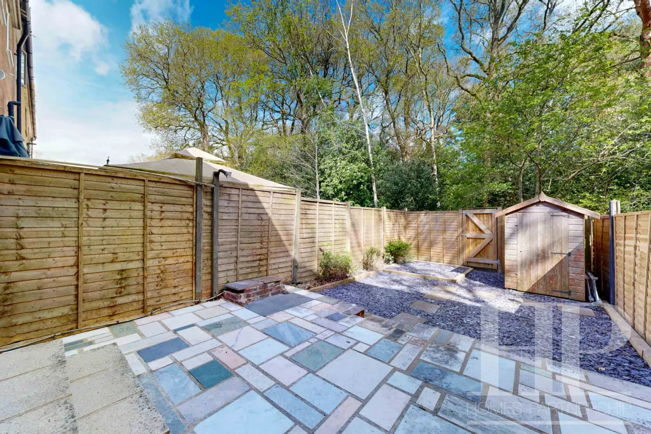 Greenways Walk, Crawley, RH11, photo 11