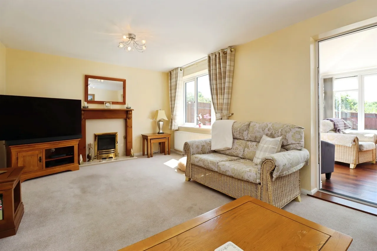 Leighton Close, Wellingborough, photo 3