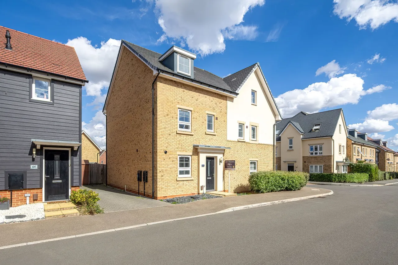 4 bed house for sale — Knights Way, St. Ives, PE27 6TB