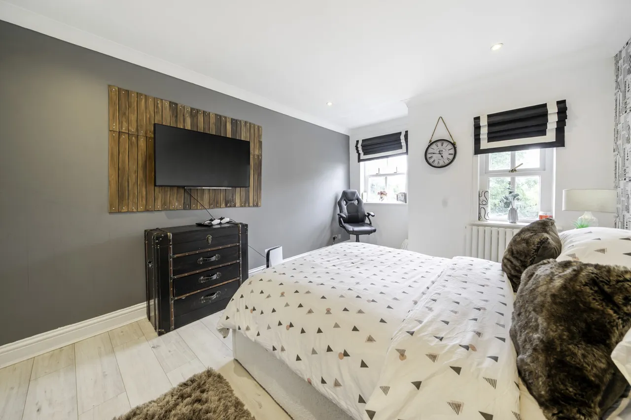Denham Road, SL0, photo 21