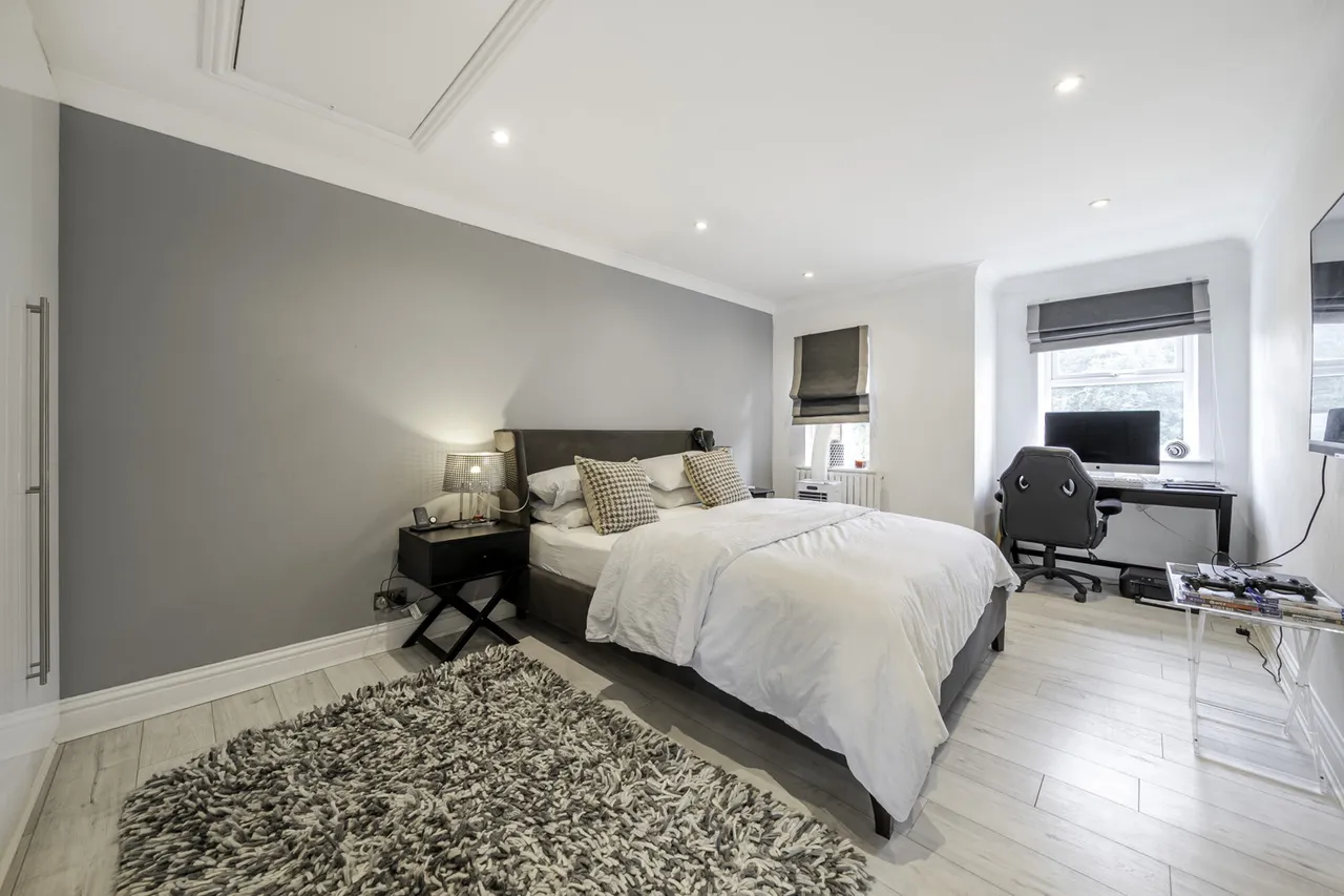 Denham Road, SL0, photo 8