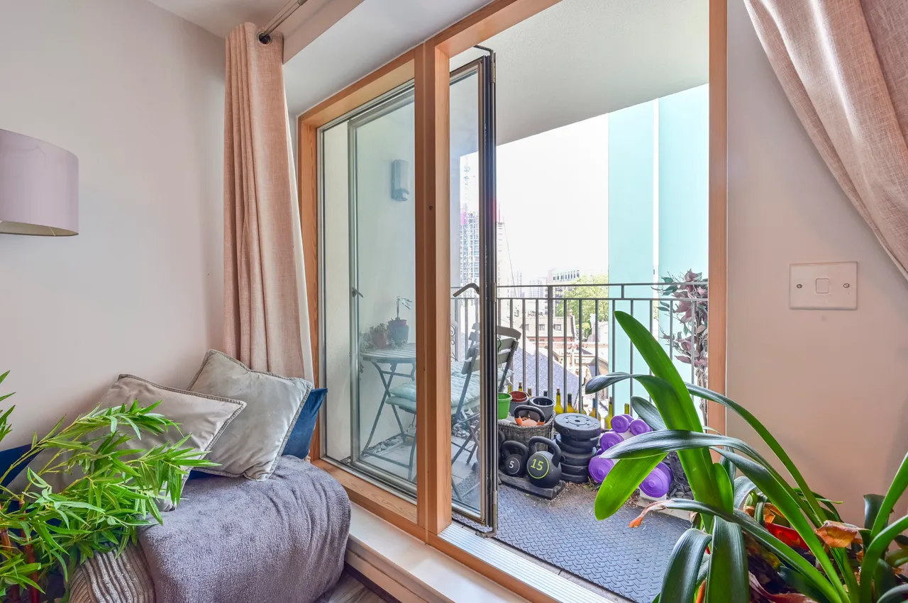 Apartment 13, 6 Hardwicks Square ( 40%), London, photo 6