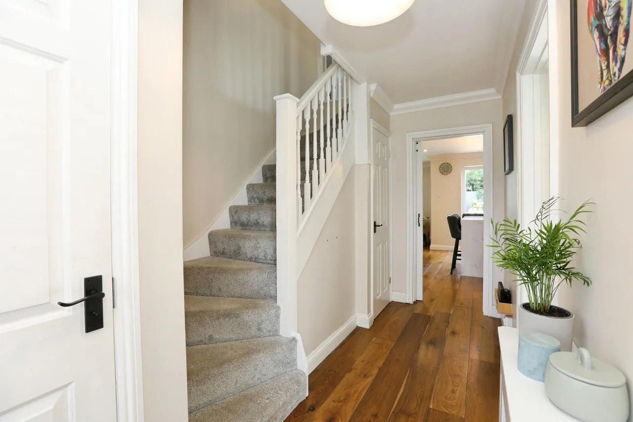 Foxholes, Horsham, RH12, photo 12