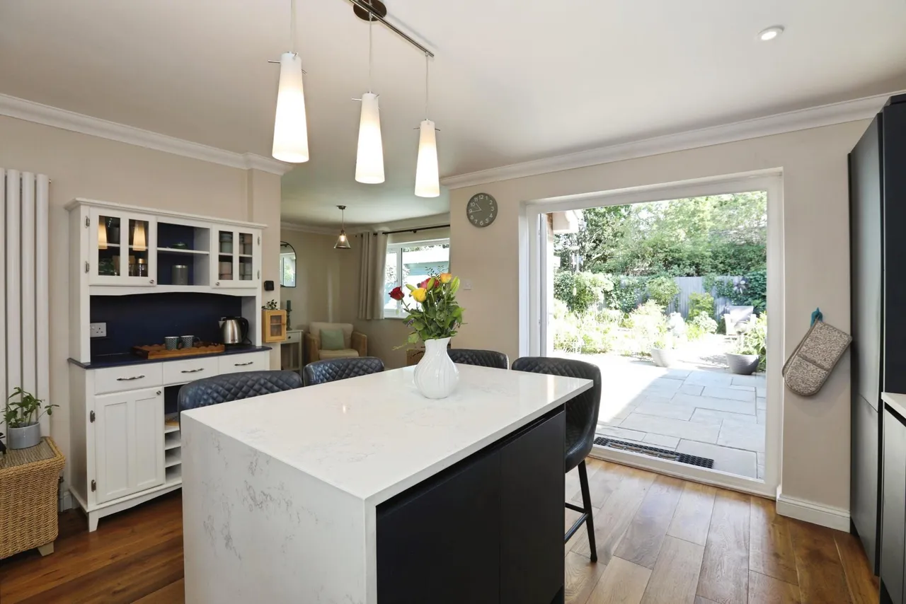 Foxholes, Horsham, RH12, photo 5