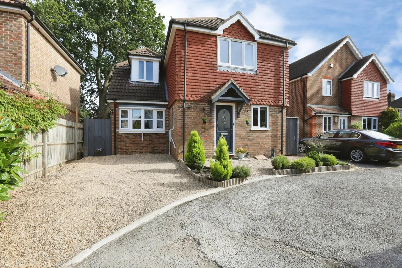 Foxholes, Horsham, RH12, photo 25
