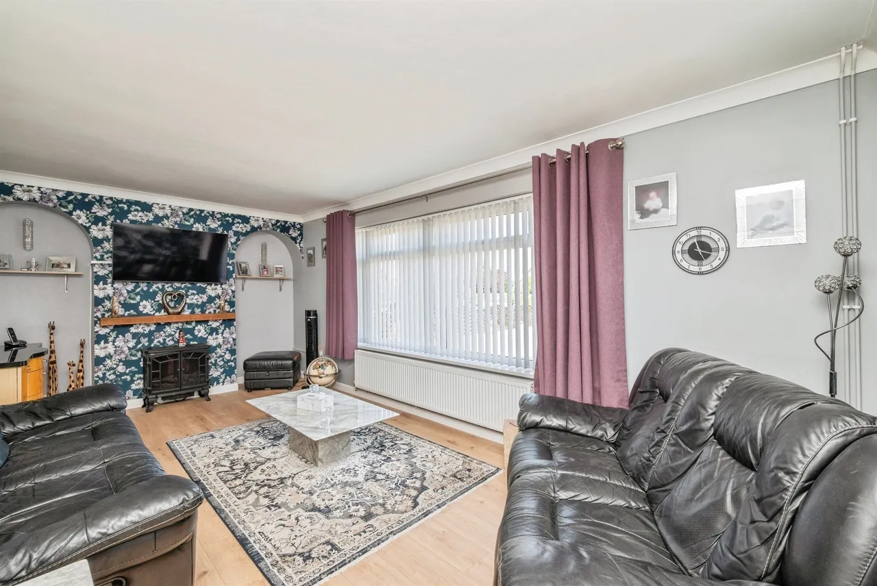 Poplar Drive, Filby, GREAT YARMOUTH, photo 9