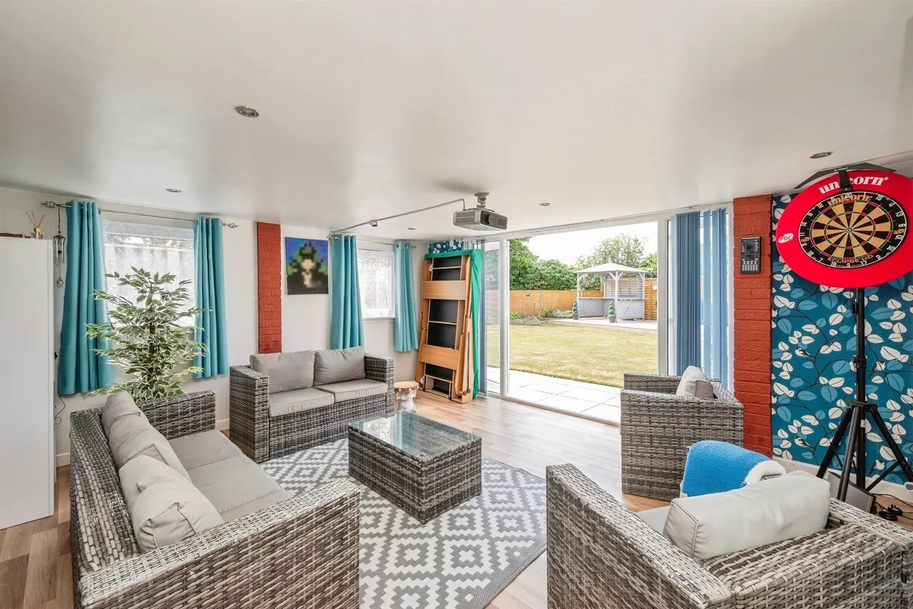 Poplar Drive, Filby, GREAT YARMOUTH, photo 10