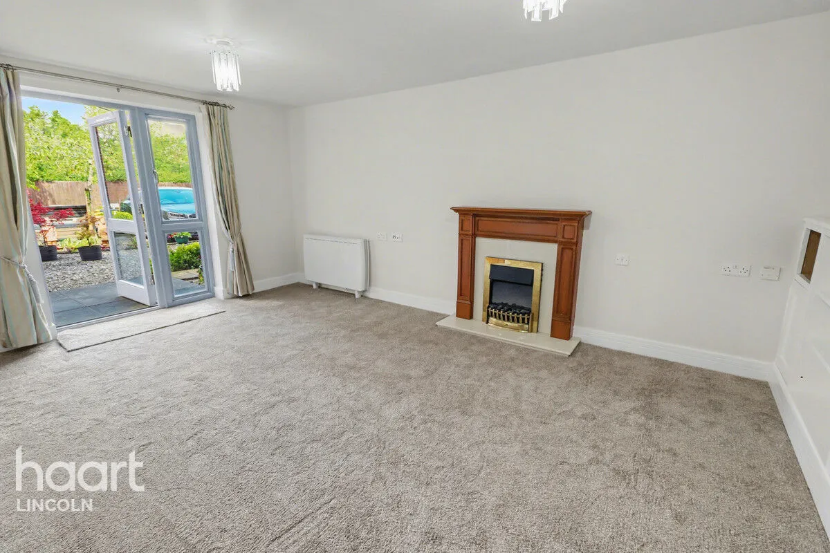 Newport, Lincoln, LN1, photo 2