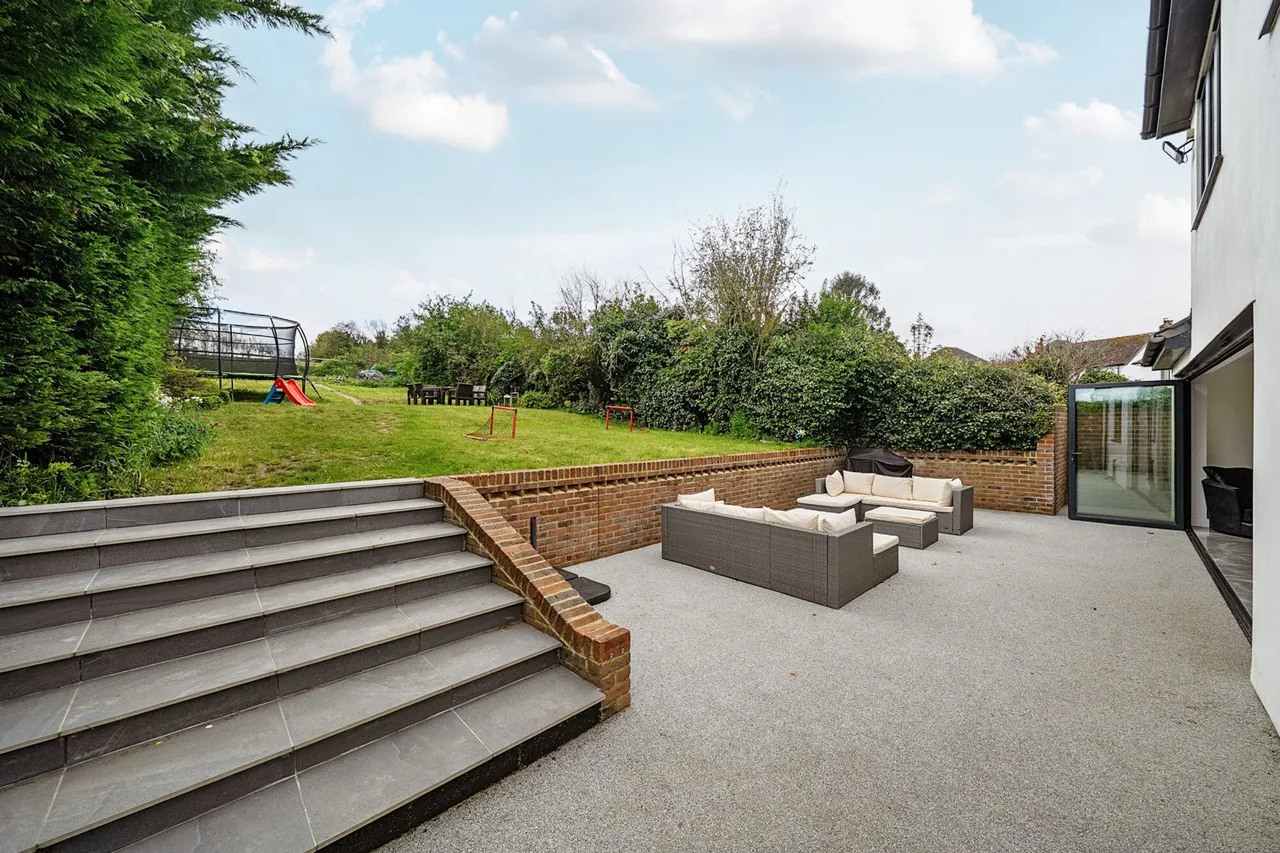 St. Martins Drive, Dartford, DA4, photo 5