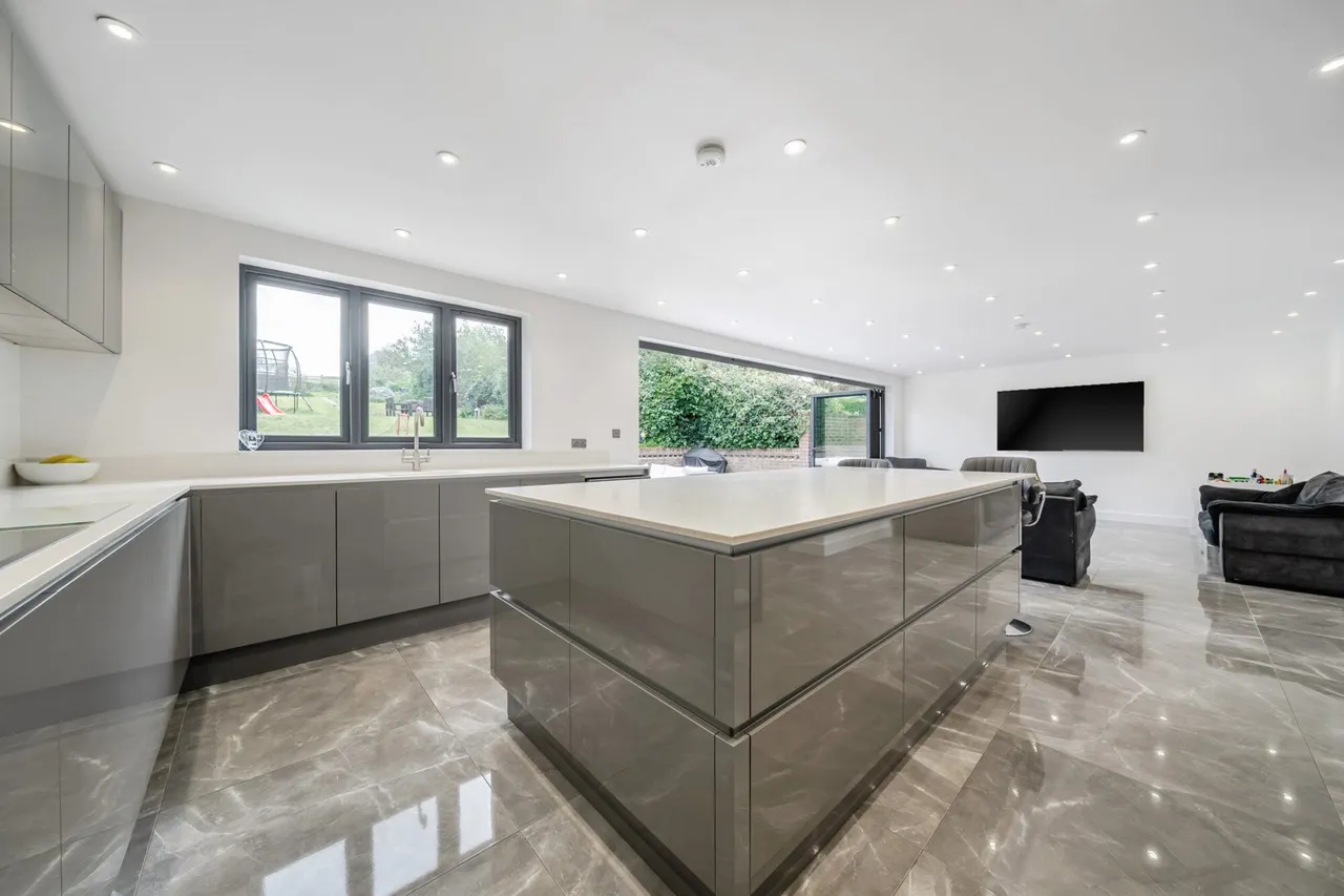 St. Martins Drive, Dartford, DA4, photo 15