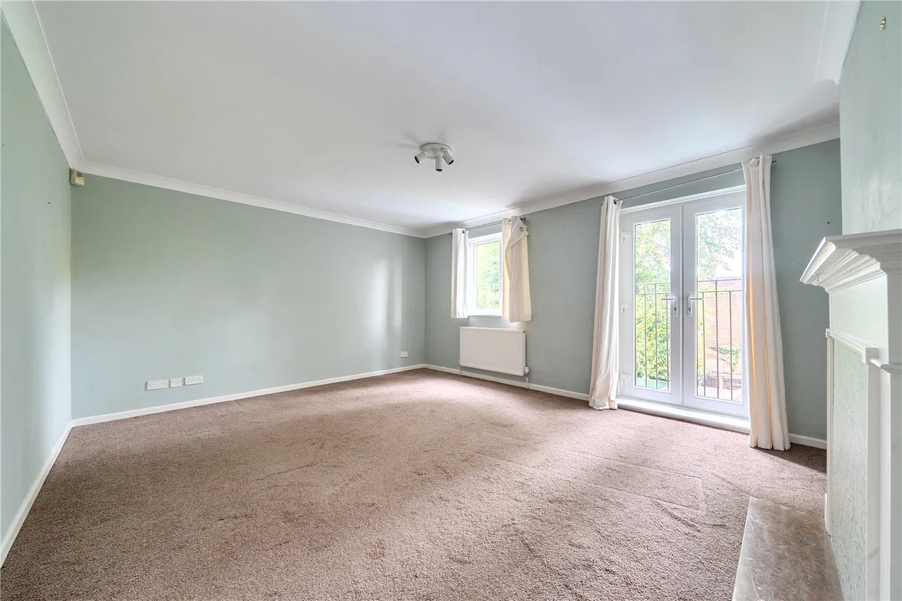 Fairholme Gardens, Farnham, Surrey, GU9, photo 8