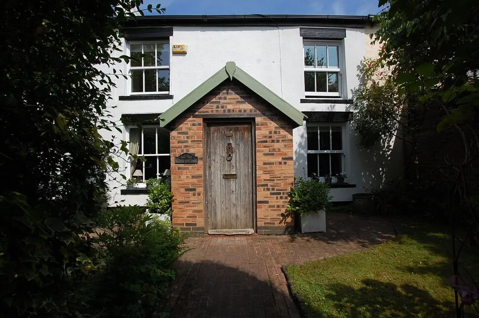 4 bed house for sale, Kings Road, Ashton-under-Lyne, OL6