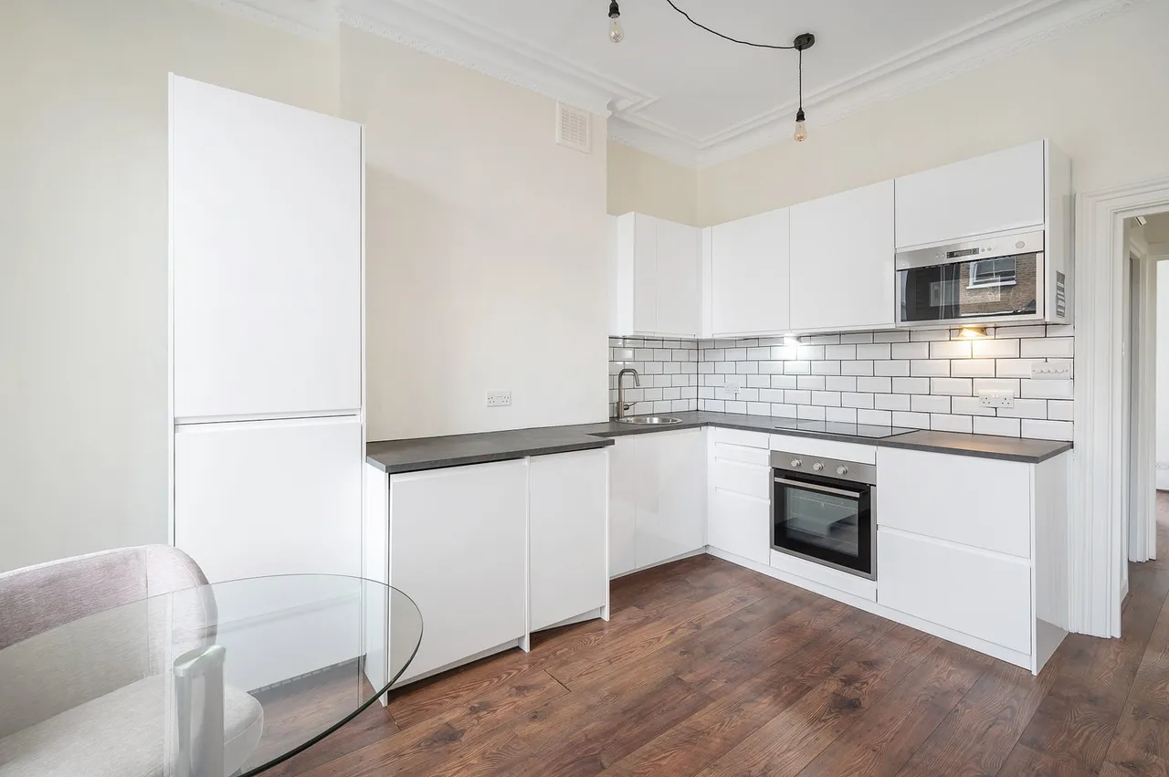 Battersea Park Road, Battersea, SW11, photo 10