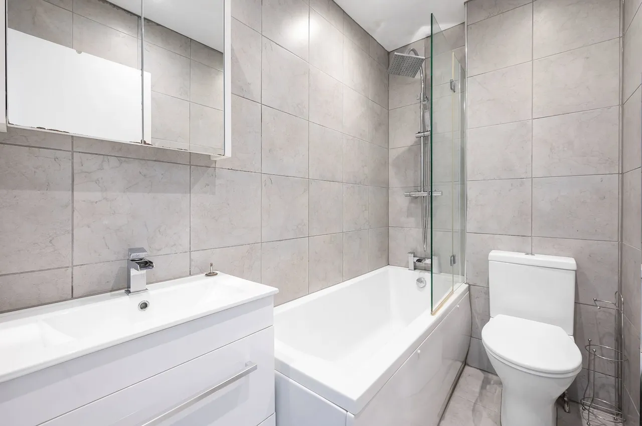 Battersea Park Road, Battersea, SW11, photo 3