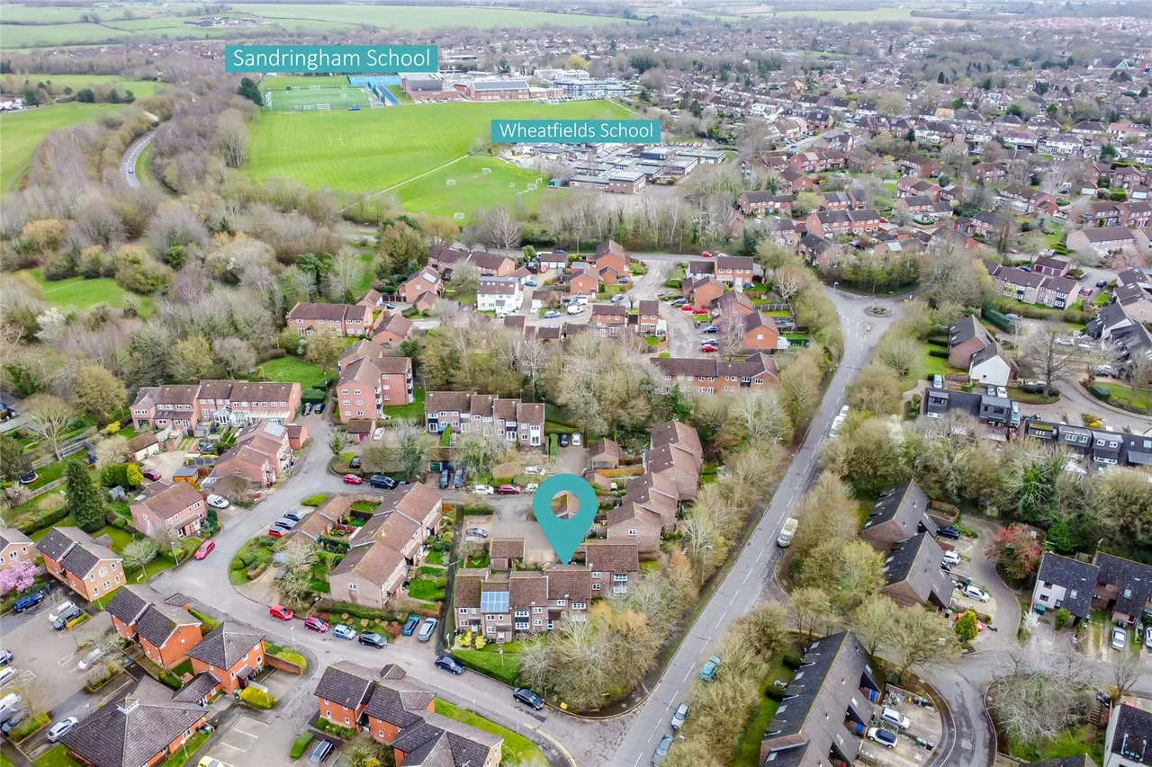Taylor Close, St. Albans, Hertfordshire, AL4 9YB, photo 15