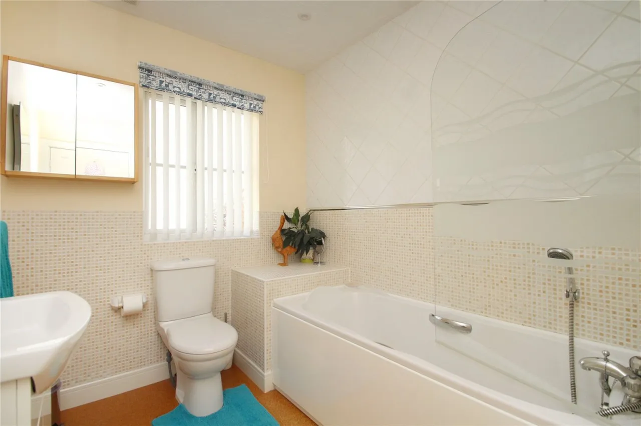 Angmering, BN16, photo 11