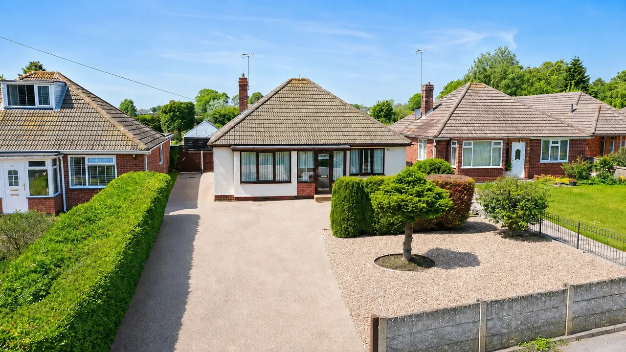 2 bed house for sale — 26 Church Lane, Cherry Willingham, Lincoln, LN3 4AB