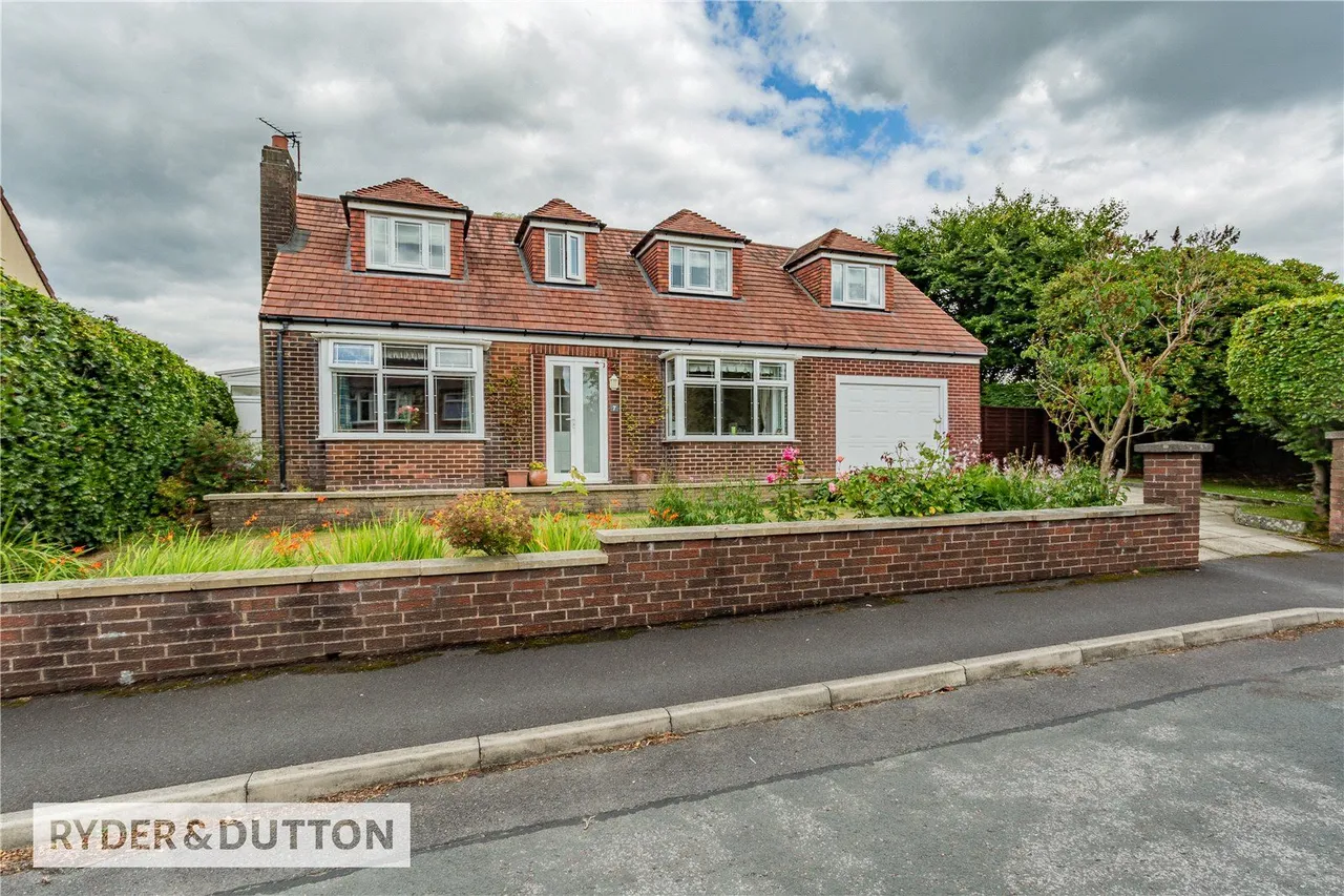 3 bed house for sale, Marsden Close, Thornham, OL16