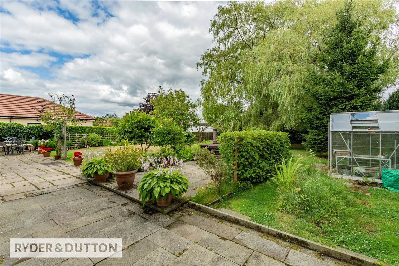 Marsden Close, Thornham, OL16, photo 5
