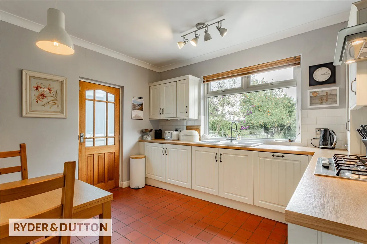 Marsden Close, Thornham, OL16, photo 10