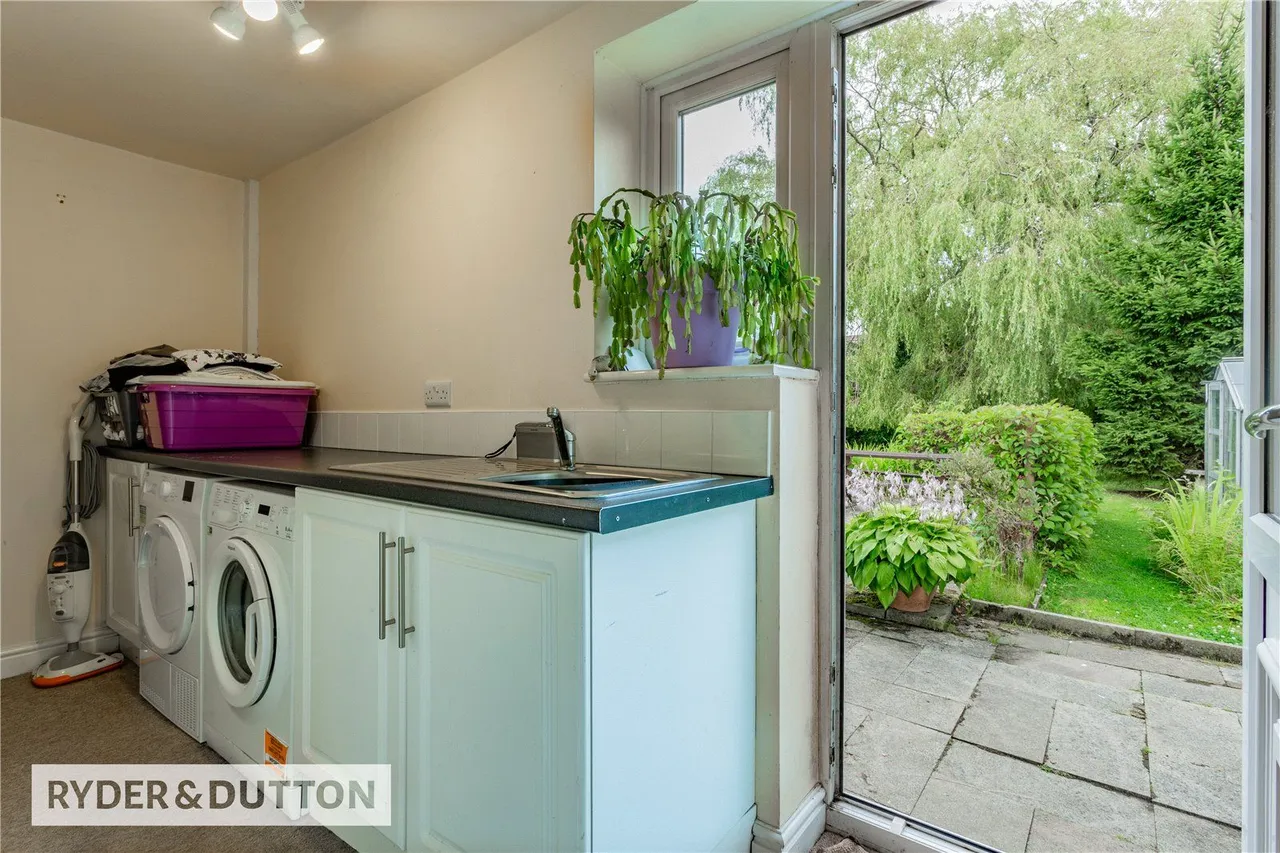 Marsden Close, Thornham, OL16, photo 25