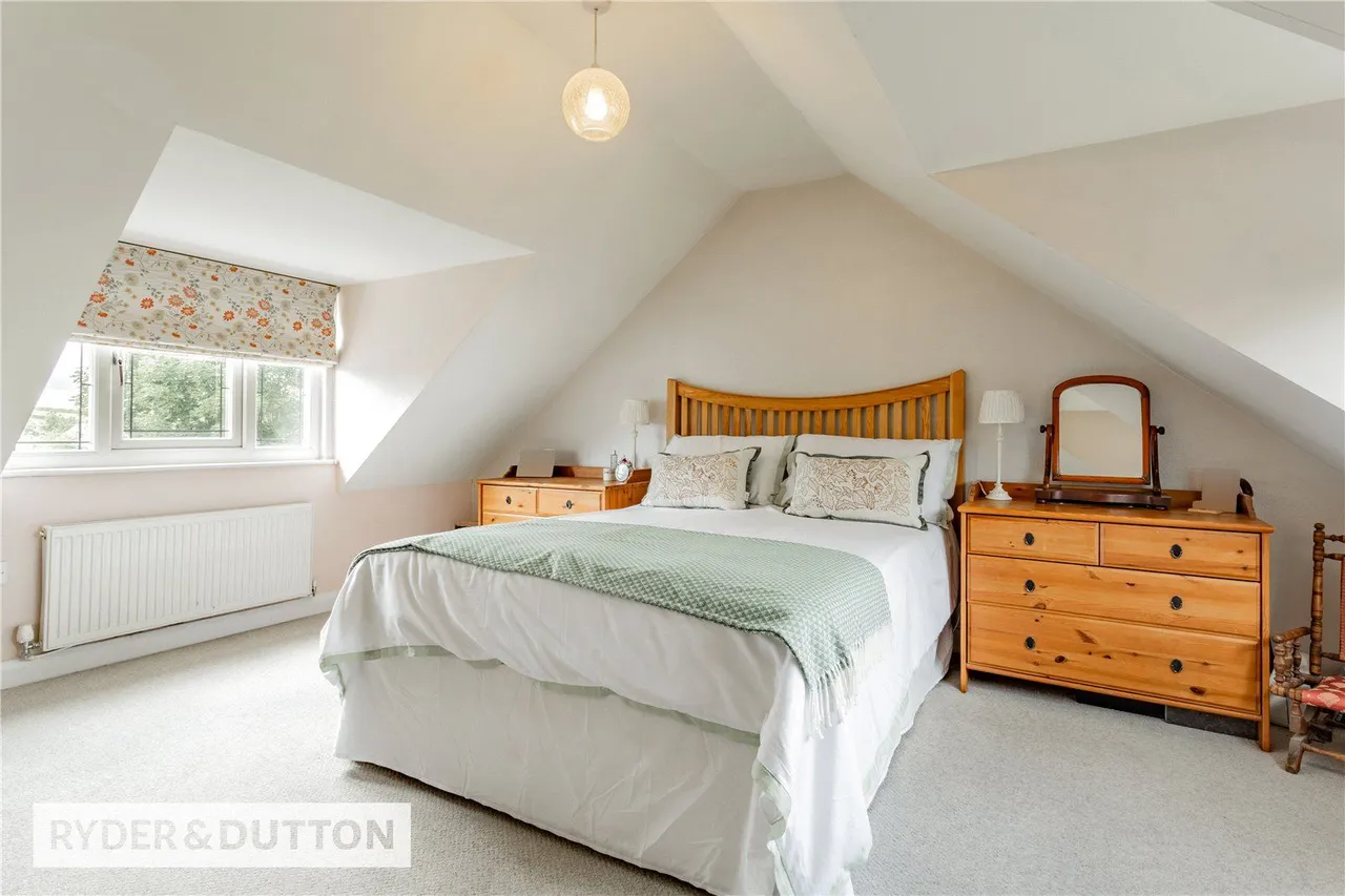 Marsden Close, Thornham, OL16, photo 15