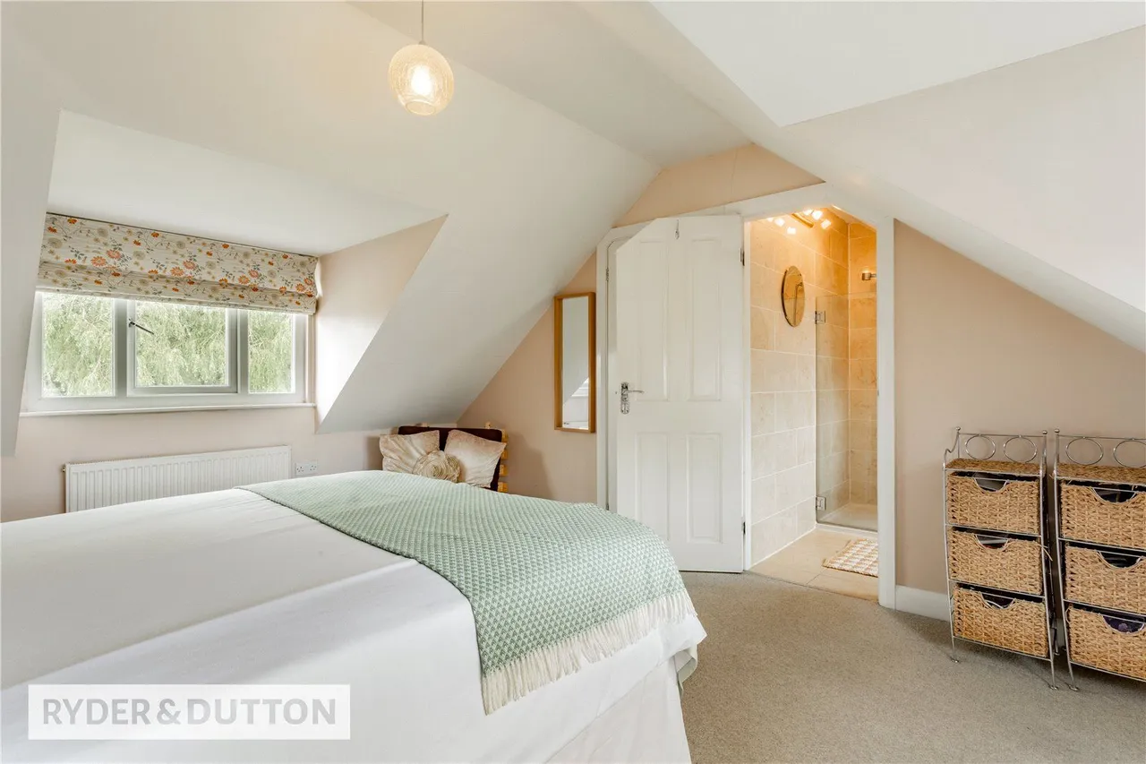Marsden Close, Thornham, OL16, photo 14