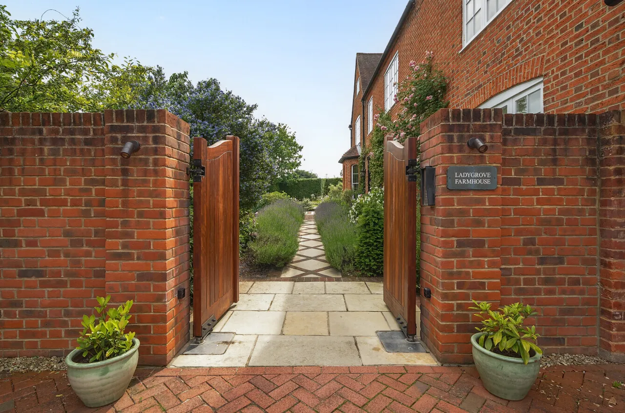 Sutton Park, Sutton Green, GU4, photo 39