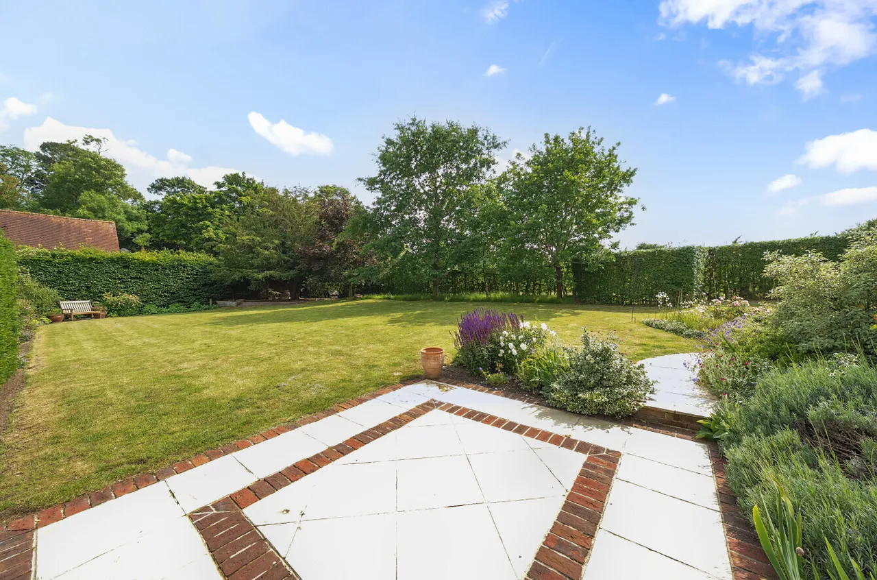 Sutton Park, Sutton Green, GU4, photo 32