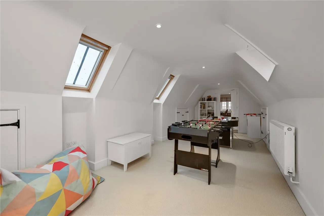 Sutton Park, Sutton Green, GU4, photo 21