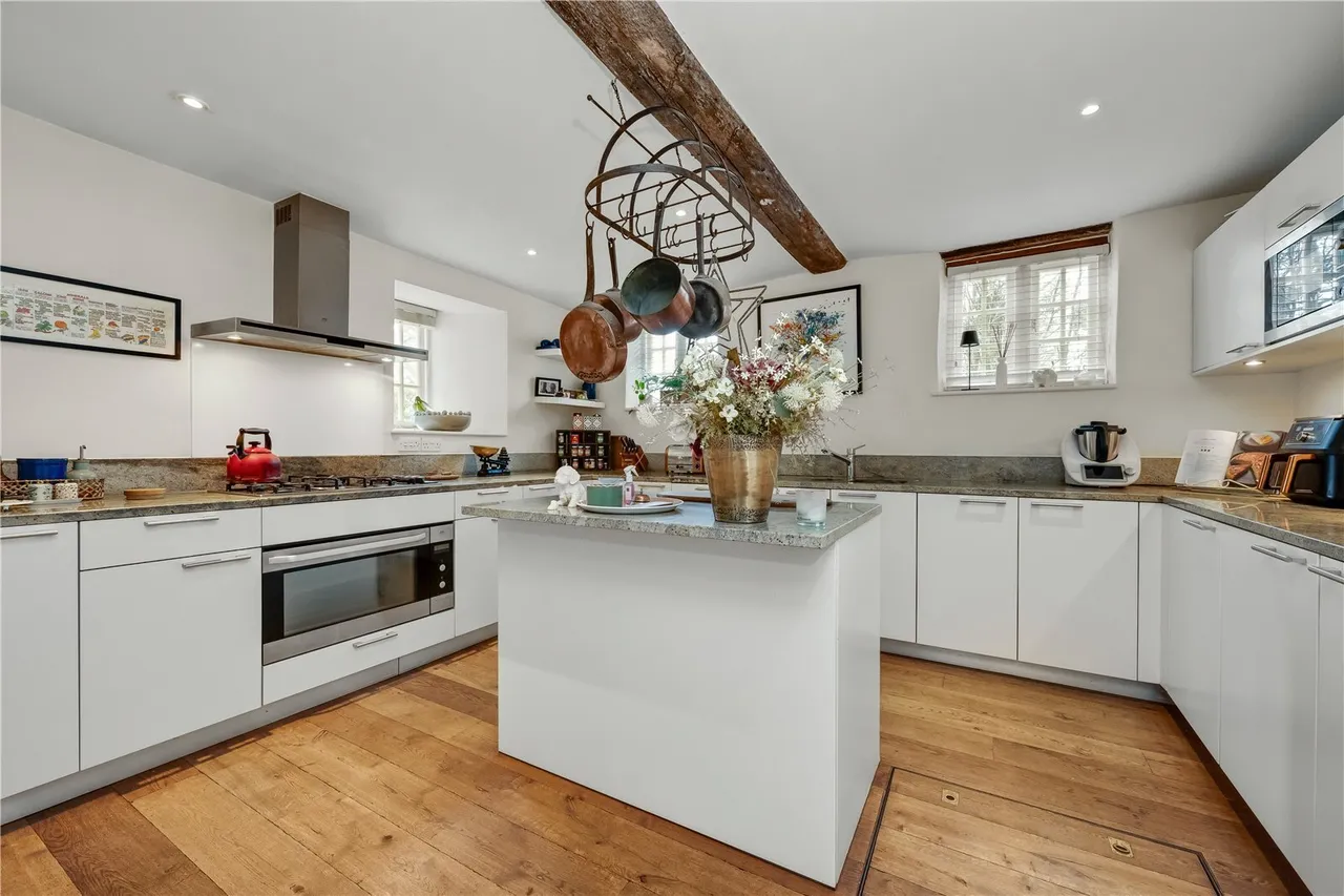 Sutton Park, Sutton Green, GU4, photo 12