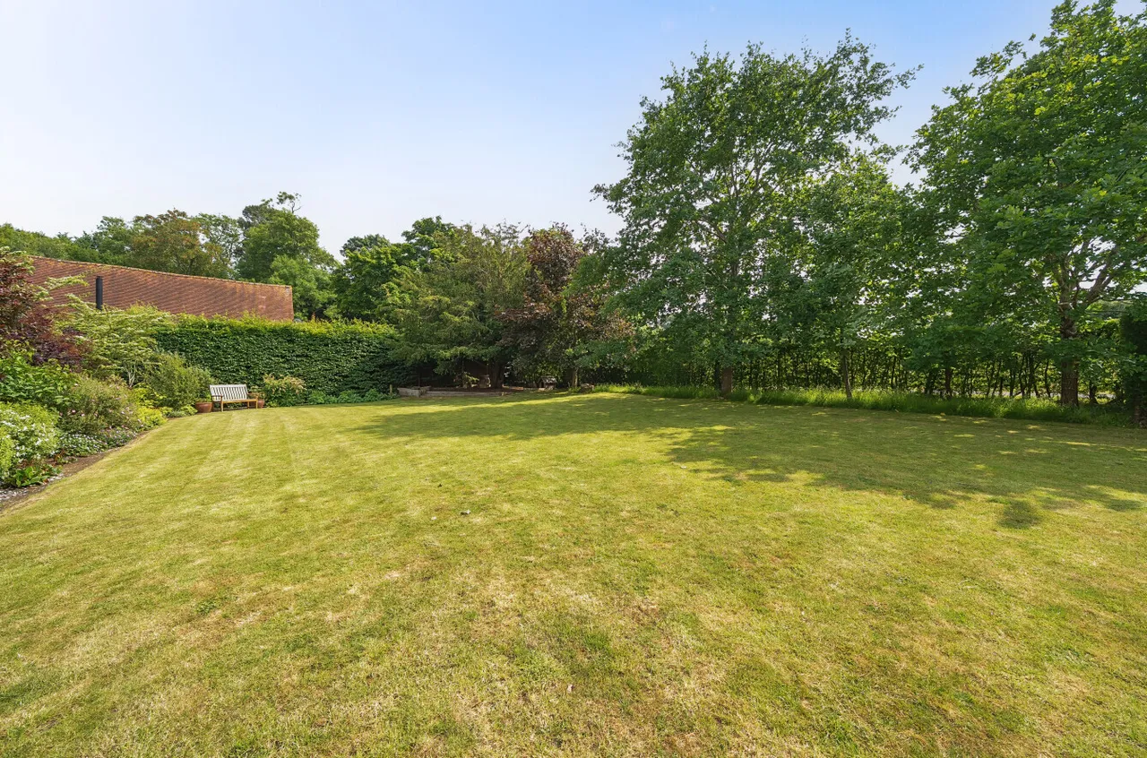 Sutton Park, Sutton Green, GU4, photo 33