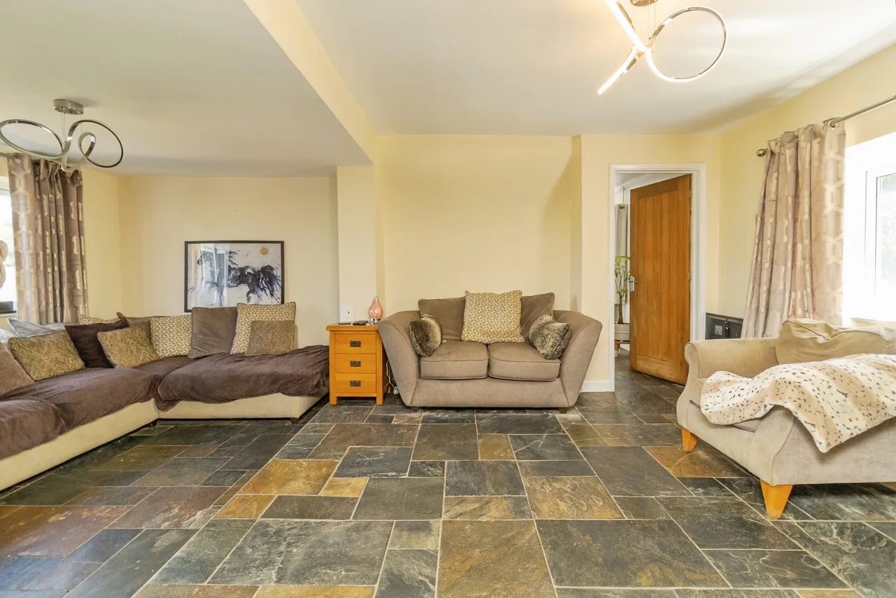 Ampthill Road, Lidlington, MK43, photo 9