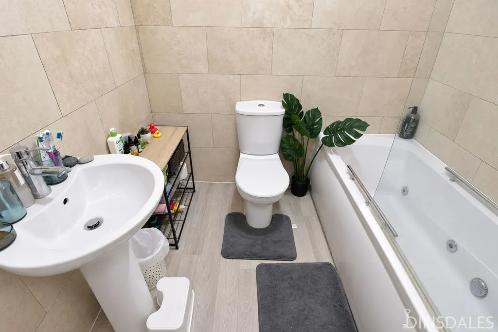 Hugill Street Thornton, Bradford BD13 3JW, photo 4