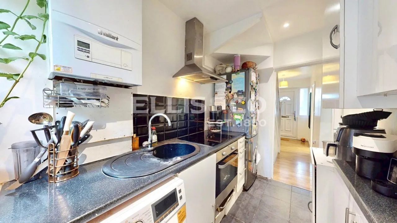 Rosewood Avenue, Greenford, UB6, photo 9