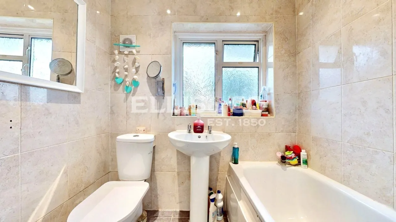 Rosewood Avenue, Greenford, UB6, photo 14