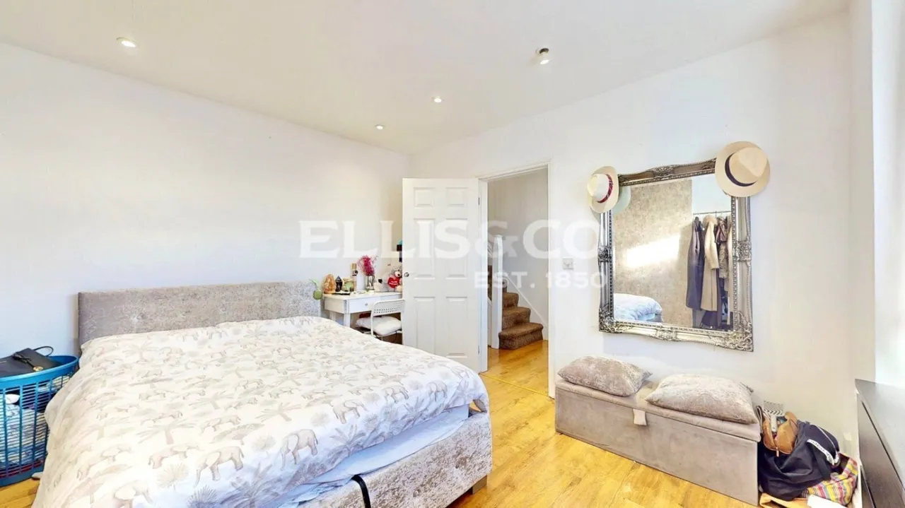 Rosewood Avenue, Greenford, UB6, photo 10