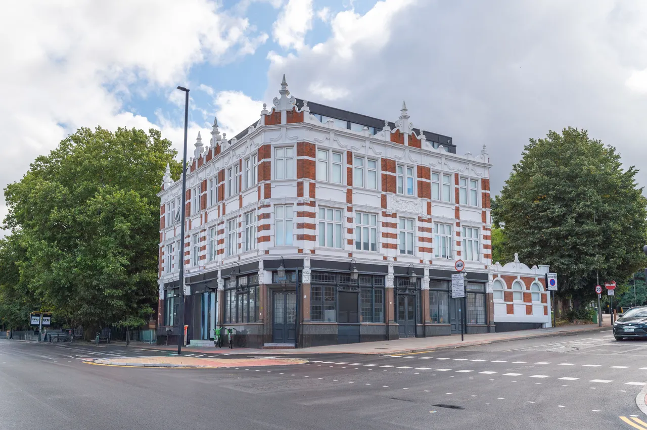 218 The Antigallican, 428 Woolwich Road, photo 9