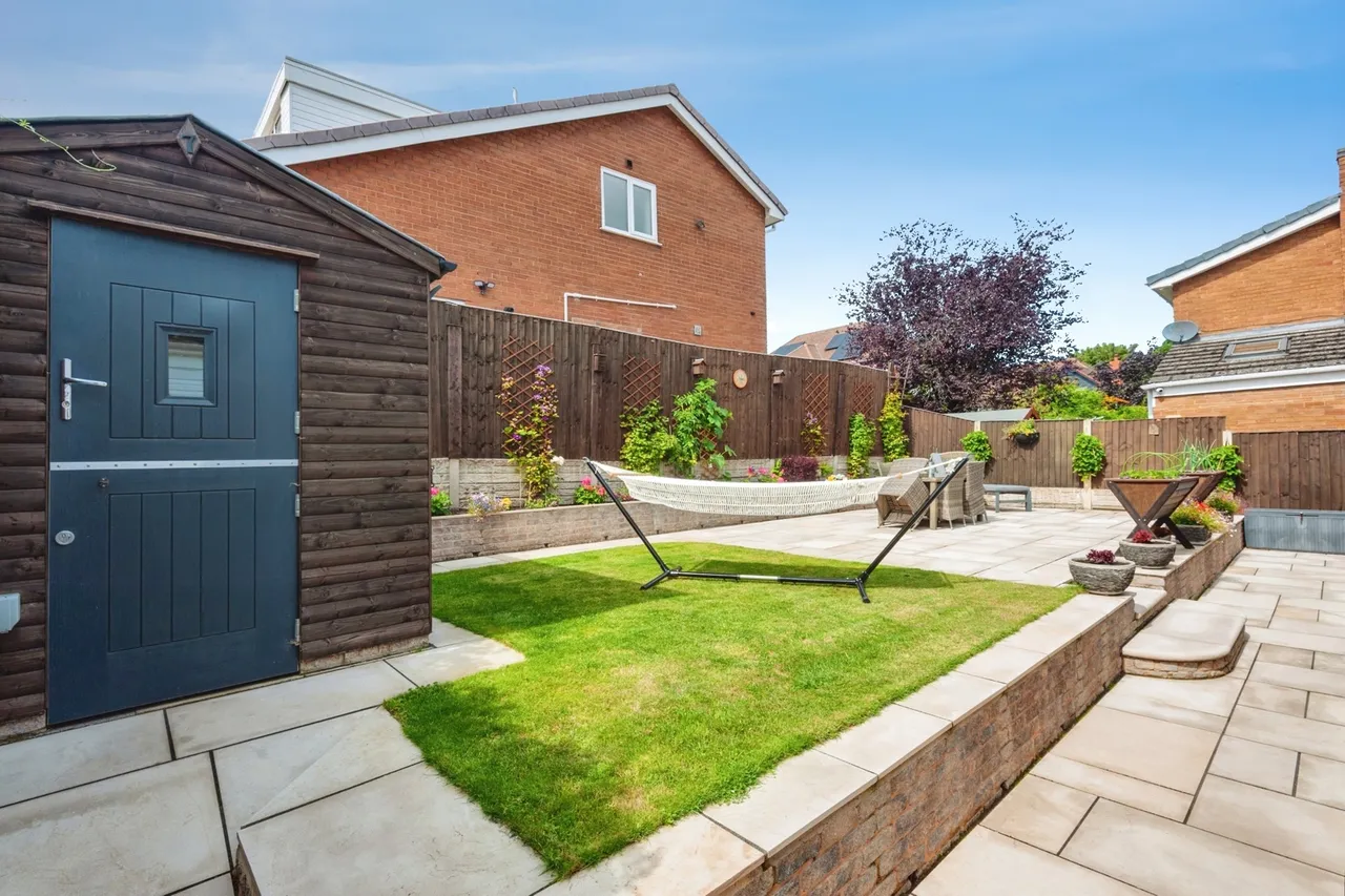 Glenville Close, Liverpool, L25, photo 26